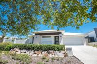 Bright spacious Noosa family home - B&B Neusa Vale