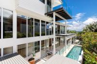 Sophisticated coastal sanctum with panoramic views - Bed and Breakfast Noosa Heads