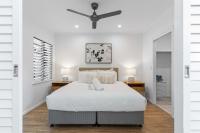 Immaculate Riverside Apartment With Heated Pool - B&B Neusa Vale