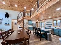 Cat's Cradle - RRG Sunset Views Hot Tub WiFi Pet Friendly Near Natural Bridge State Park - B&B Rogers