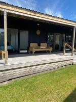 Whangamata Bach Life - B&B Whangamata