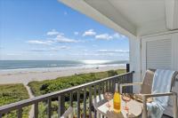 Chateau by the Sea - Cocoa Beach Oceanfront Penthouses with Rooftop Deck next to the Pier - B&B Cocoa Beach