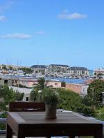 Appartement cosy dans résidence - Bed and Breakfast Marigot