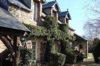 Maisons de Familles Beautiful beachfront home with a spa pool - B&B Gouville-sur-Mer