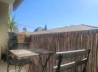 Au cœur de Nîmes, un appart lumineux avec garage - B&B Nîmes
