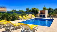 Villa Paula with Private Pool Close to the Beach and Strip - B&B Albufeira