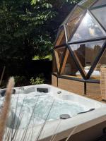 L'Échappée Bulle - Dôme & jacuzzi - Bastogne Centre - B&B Bastogne