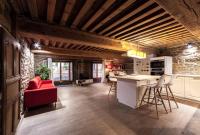 AllinLyon | Grotte de la Baleine Vieux Lyon - B&B Lyon
