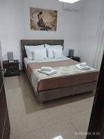 Gold Pearl Maggie Sea View Villa - B&B Perama