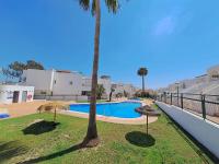 J Palomares - Apartamento con jardin privado y parking - B&B Palomares