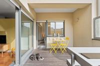 Lemon Beach-Bright Apt 3min to Beach & Metro - Chambres d'hôtes Matosinhos