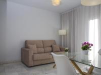 Apartamentos Domus con parking gratuito - B&B Granada