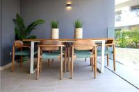 Vanian Gardens 4 bedroom Ap - Bed and Breakfast Estepona