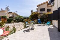 3BR Family House w/ Pool & Parking near Beach - Ferienwohnung Paralímni