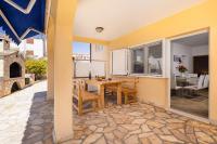 Puncet Apartments - 2BR with big terrace and BBQ - B&B Rogoznica