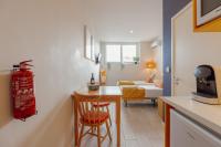 Colorful Studios Municipal Pool by Vacationy - B&B Porto