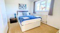 2BR Pet Friendly House near Cardiff Bay City Centre and Stadium with 2 Parking Spaces and Garden - Chambres d'hôtes Cardiff