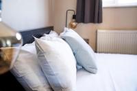 The Great Haxby 2 Bed Central Parking - B&B Cardiff