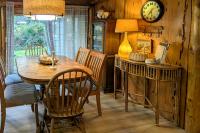 Hike to the Coast! Log Cabin on 5 Acres in Bandon - Ferienwohnung Bandon