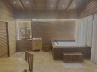 Cabana com Hidro, Lareira e Piscina Privativa - B&B Chapecó