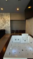 Black Pearl Jacuzzi Apartament - Chambres d'hôtes Sopot