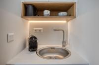 TINY HOUSE STUDIO AT COURTYARD COTTAGE CORFu - B&B Lákones