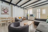 Modern Duplex - 2Bedrooms 1.5Bathrooms - Malasaña - B&B Madrid