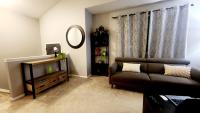 Edmonton Golden Horizon Homes 4BR 2BA Sleeps 10 - Bed and Breakfast Edmonton