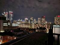 Penthouse with a great view in DT! 5 mins to metro - Bed and Breakfast Montréal