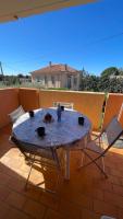 L'Orangeraie T2 Bandol clim terrasse proche à pieds mer gare ville pour 1 à 4 personnes - Chambres d'hôtes Bandol