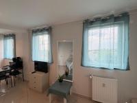 Zen Studio with Netflix, Parking, and Easy Access to Paris - Chambres d'hôtes Montfermeil