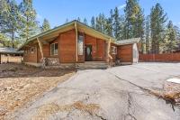 Rare Indoor Pool, Game Room & Courts, 5 Blocks to Snow Summit - B&B Big Bear Lake