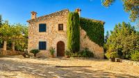 Can Gallardo den Fuster by Mallorca North Villas - B&B Pollença