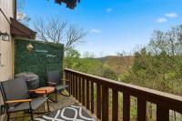 Holiday Island Escape w/ Panoramic Lake Views - B&B Holiday Island