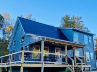 Glencoe - Modern RRG Cabin - Hot Tub - 3 King Beds - Located Just 3 Minutes From the Gorge Underground - B&B Rogers
