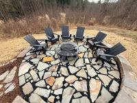 Glencoe - Modern RRG Cabin - Hot Tub - 3 King Beds - Located Just 3 Minutes From the Gorge Underground - B&B Rogers