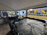 Holiday homes near the beach, sauna, jacuzzi - Ferienwohnung Ziegenberg