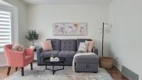 Fabulous Home-King bed-Easy Access to EVERyTHING! - Bed and Breakfast Edmonton
