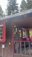 Creekside Cabin Pet Friendly Peaceful Cabin - B&B Cascade