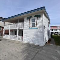 Marvelous 7-bedroom House in North Myrtle Beach Cherry Grove 2nd Row - B&B Myrtle Beach