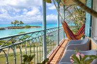 LES VAGUES DE NEA - Sur la plage ! Vue mer et montagnes, Piscine, 5 chambres, citerne d'eau, 3 étoiles! - Ferienwohnung Le Gosier