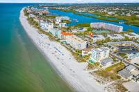 Beach Condo2bd, Game Room, Steps to Beach, Pool - B&B Clearwater Beach