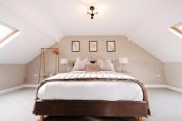 Seabreeze Retreat-Luxury 2 Bedroom Apartment-Free Private Gated Parking On-Site - Chambres d'hôtes Scarborough