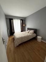 Appartement T3 avec balcon, quartier recherché - B&B Charleville-Mézières