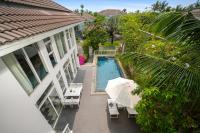The Tropic Moderne Villa - Luxury Beachside Villas with Private Pool - Chambres d'hôtes Đà Nẵng