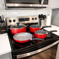 Solace Luxury 1BR Retreat Pool Hot Tub WiFi - Ferienwohnung Reno