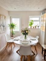 Cosy & Modern North Cotswold Retreat with Hot Tub - B&B Badsey