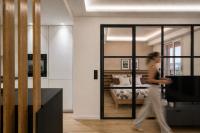 VACATELLA - LES PINS ENSOLEILLÉS, Appartement contemporain avec balcon et aperçu mer - Chambres d'hôtes Sainte-Maxime