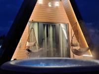 Hot Tub Paradise - Squirrel's House - B&B Zabljak