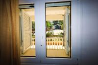 Charming Country House Just Steps from Everything - B&B Kyparissía